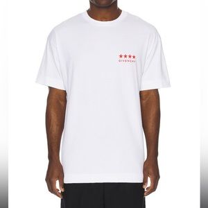 GIVENCHY
Standard Short Sleeve Base Tee